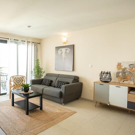 M Safirina Apartment Saint-Paul Ngoại thất bức ảnh
